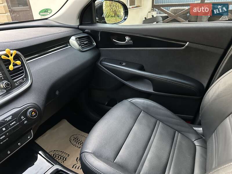 Внедорожник / Кроссовер Kia Sorento 2015 в Хмельницком