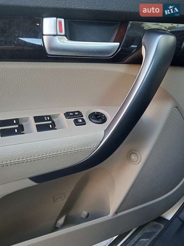 Позашляховик / Кросовер Kia Sorento 2013 в Львові фото 32 Позашляховик / Кросовер Kia Sorento 2013 в Львові