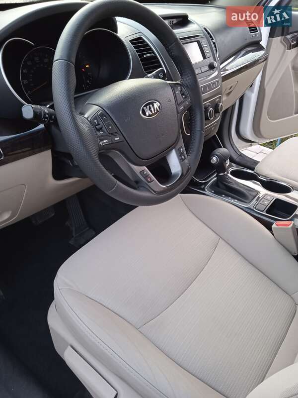 Позашляховик / Кросовер Kia Sorento 2013 в Львові фото 39 Позашляховик / Кросовер Kia Sorento 2013 в Львові
