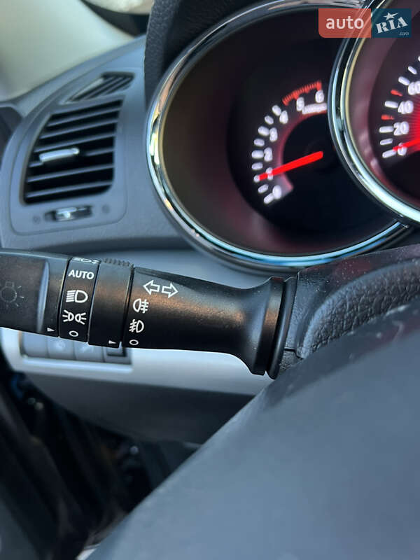 Позашляховик / Кросовер Kia Sorento 2012 в Луцьку