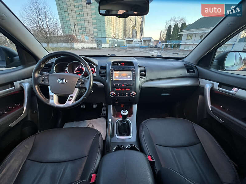 Позашляховик / Кросовер Kia Sorento 2012 в Луцьку