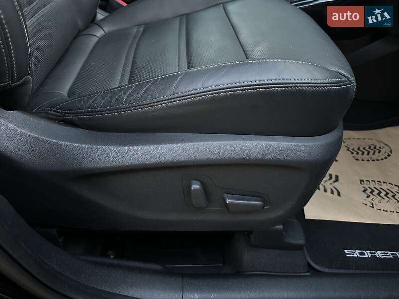 Внедорожник / Кроссовер Kia Sorento 2015 в Хмельницком