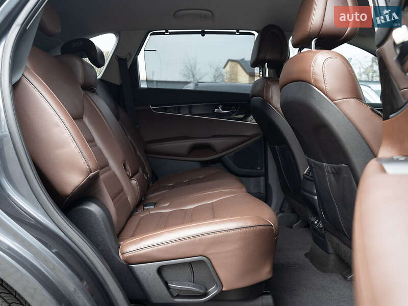 Внедорожник / Кроссовер Kia Sorento 2015 в Одессе