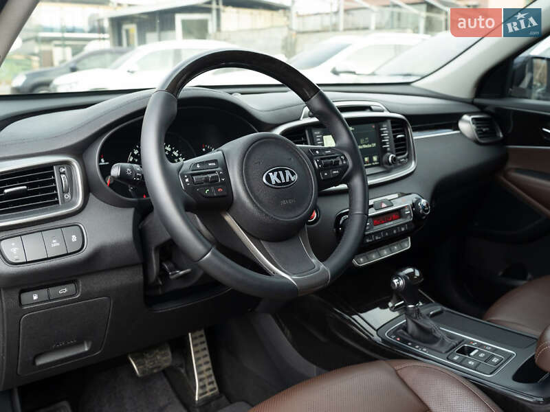 Внедорожник / Кроссовер Kia Sorento 2015 в Одессе