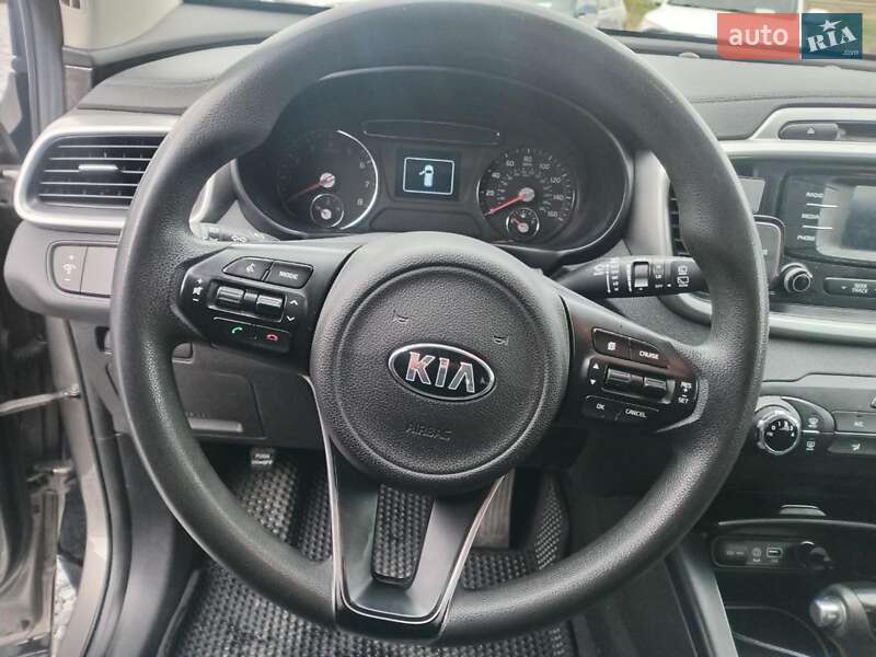 Внедорожник / Кроссовер Kia Sorento 2015 в Львове фото 14 Внедорожник / Кроссовер Kia Sorento 2015 в Львове