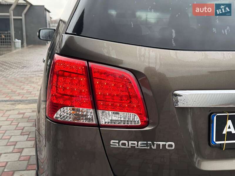 Позашляховик / Кросовер Kia Sorento 2010 в Запоріжжі