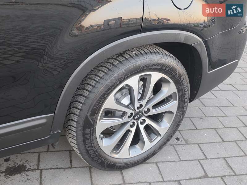 Внедорожник / Кроссовер Kia Sorento 2013 в Ивано-Франковске