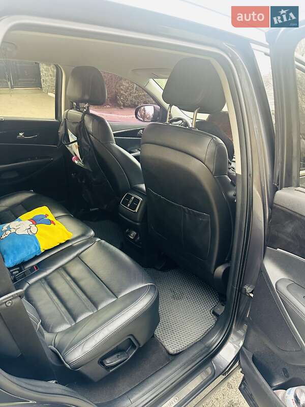 Позашляховик / Кросовер Kia Sorento 2016 в Києві