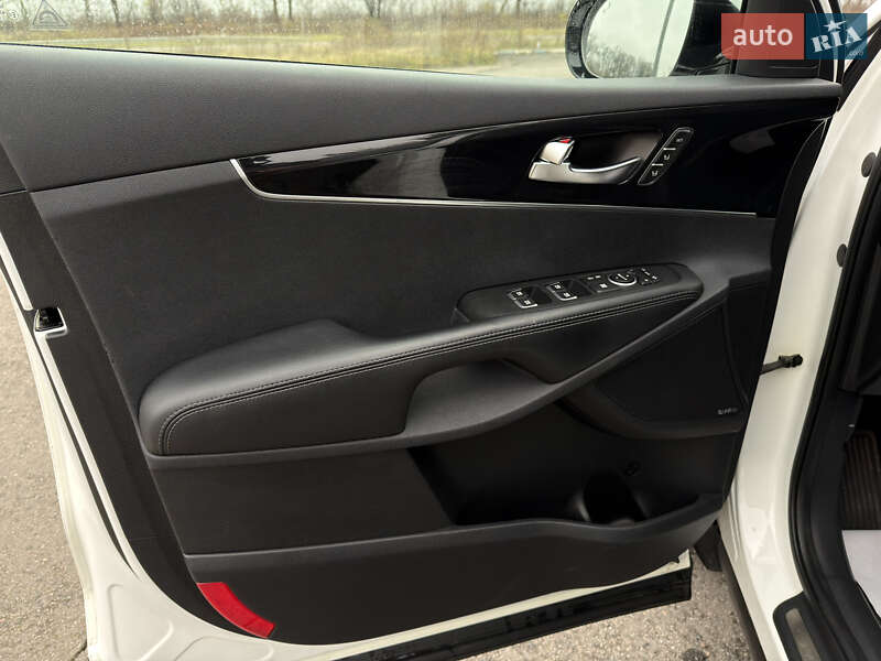 Внедорожник / Кроссовер Kia Sorento 2015 в Радивилове фото 30 Внедорожник / Кроссовер Kia Sorento 2015 в Радивилове