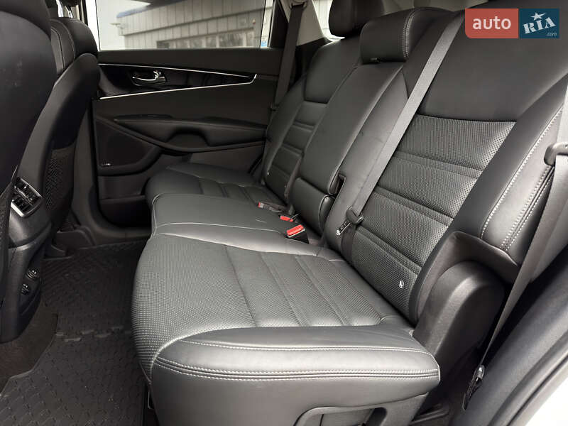 Внедорожник / Кроссовер Kia Sorento 2015 в Радивилове фото 53 Внедорожник / Кроссовер Kia Sorento 2015 в Радивилове