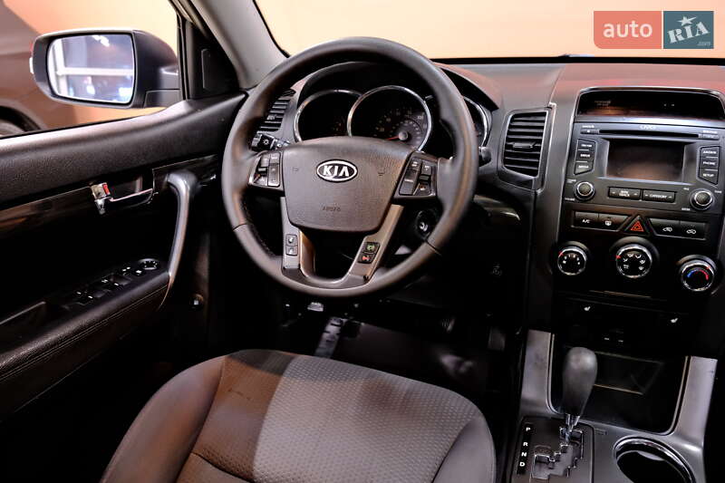 Внедорожник / Кроссовер Kia Sorento 2012 в Одессе фото 47 Внедорожник / Кроссовер Kia Sorento 2012 в Одессе