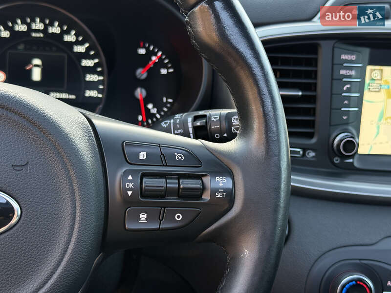 Позашляховик / Кросовер Kia Sorento 2016 в Стрию