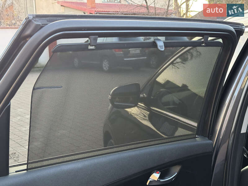 Позашляховик / Кросовер Kia Sorento 2016 в Стрию