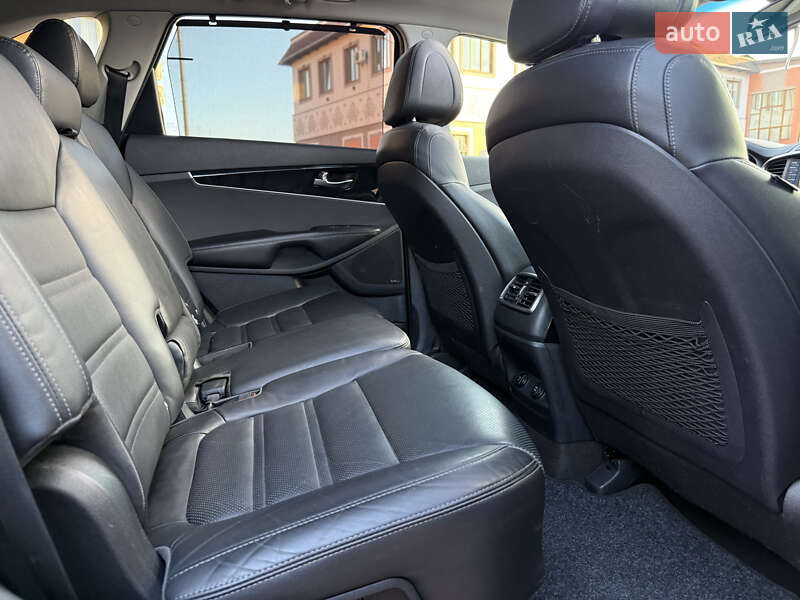 Позашляховик / Кросовер Kia Sorento 2016 в Стрию