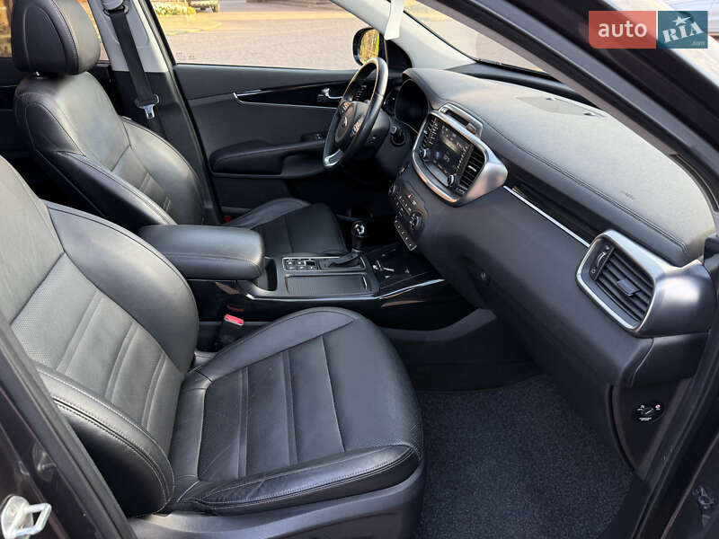 Позашляховик / Кросовер Kia Sorento 2016 в Стрию