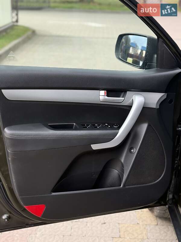 Внедорожник / Кроссовер Kia Sorento 2010 в Стрые