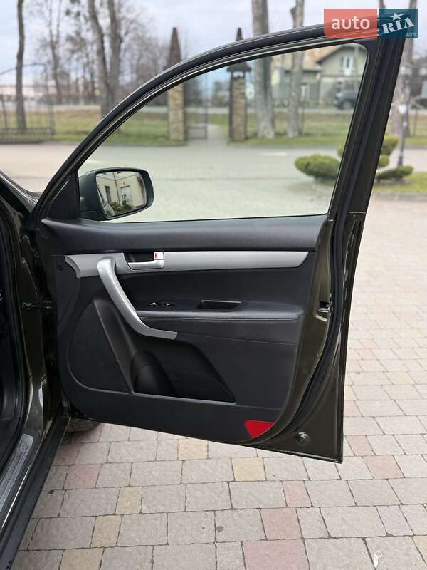 Внедорожник / Кроссовер Kia Sorento 2010 в Стрые