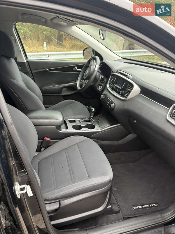 Позашляховик / Кросовер Kia Sorento 2016 в Володимирі