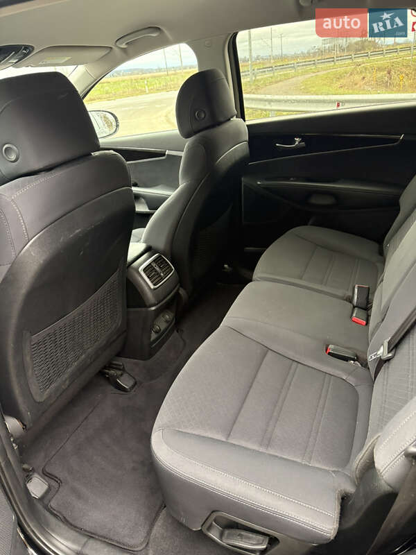 Позашляховик / Кросовер Kia Sorento 2016 в Володимирі