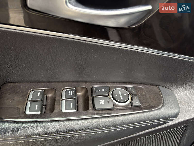 Позашляховик / Кросовер Kia Sorento 2016 в Володимирі