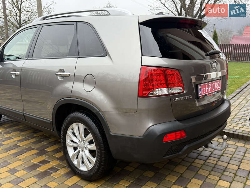 Позашляховик / Кросовер Kia Sorento 2010 в Коломиї