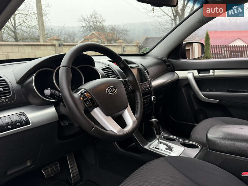 Позашляховик / Кросовер Kia Sorento 2010 в Коломиї