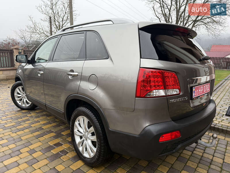 Позашляховик / Кросовер Kia Sorento 2010 в Коломиї