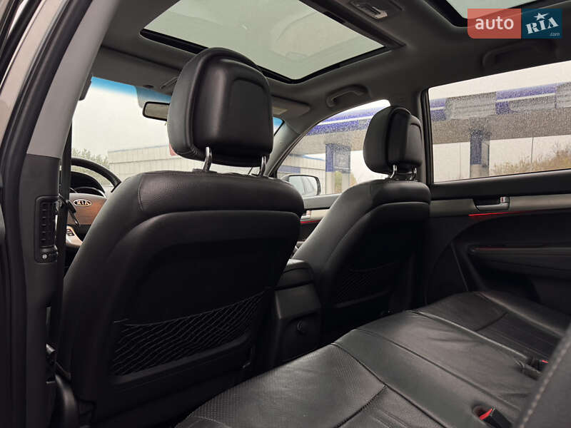Позашляховик / Кросовер Kia Sorento 2012 в Радивиліві