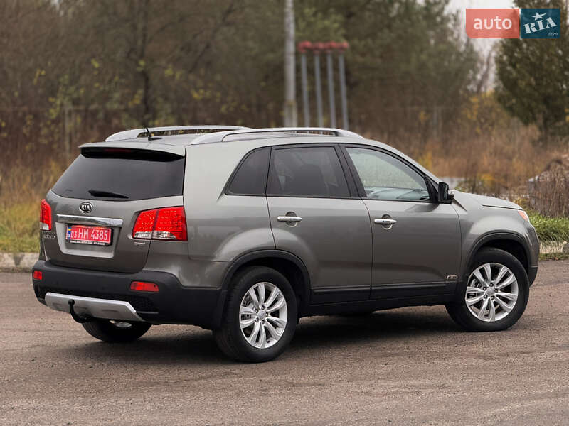 Позашляховик / Кросовер Kia Sorento 2012 в Радивиліві