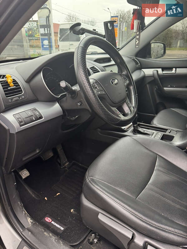 Внедорожник / Кроссовер Kia Sorento 2013 в Берегово
