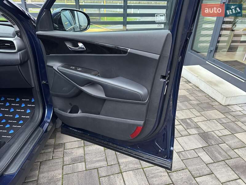 Позашляховик / Кросовер Kia Sorento 2017 в Рівному фото 32 Позашляховик / Кросовер Kia Sorento 2017 в Рівному