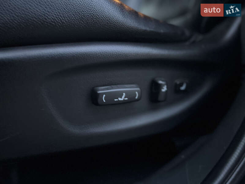 Внедорожник / Кроссовер Kia Sorento 2012 в Николаеве