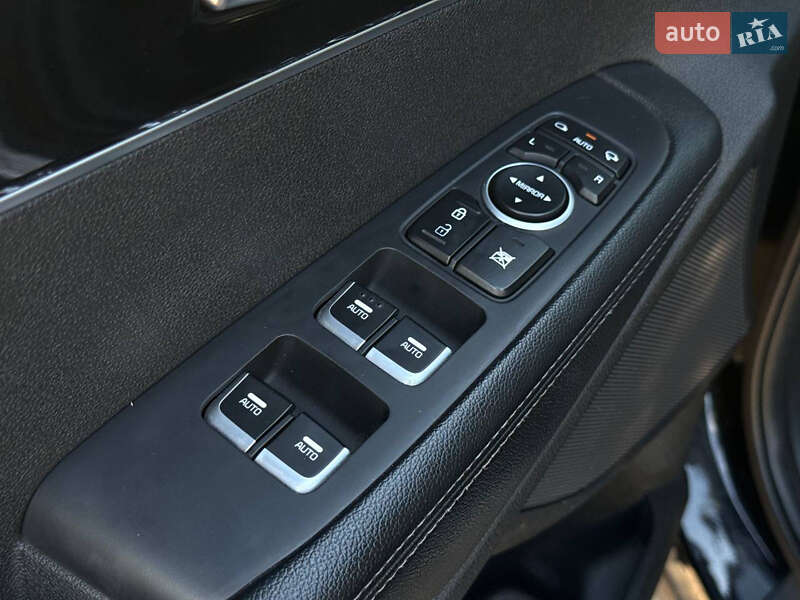 Внедорожник / Кроссовер Kia Sorento 2015 в Кривом Роге