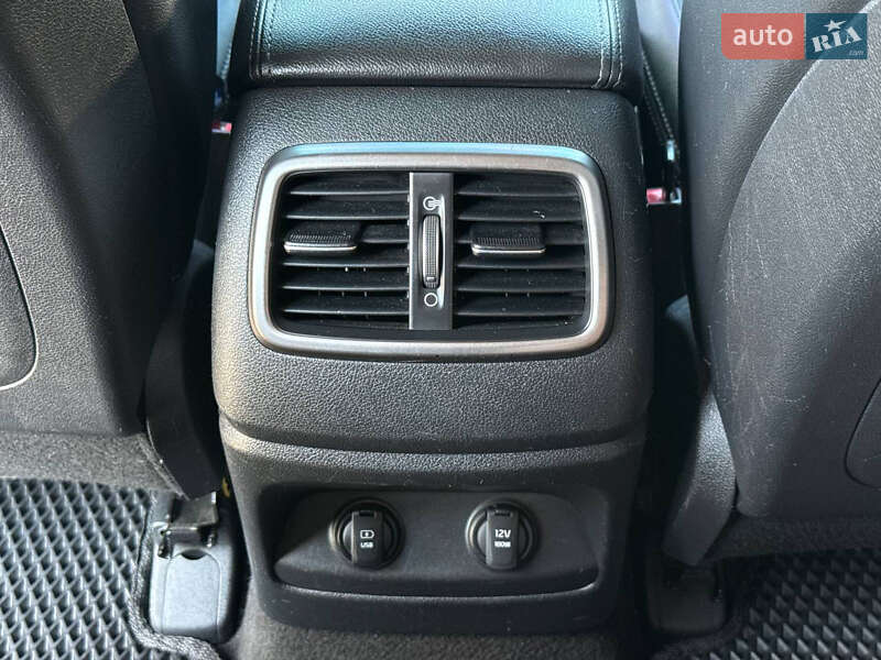 Внедорожник / Кроссовер Kia Sorento 2015 в Кривом Роге