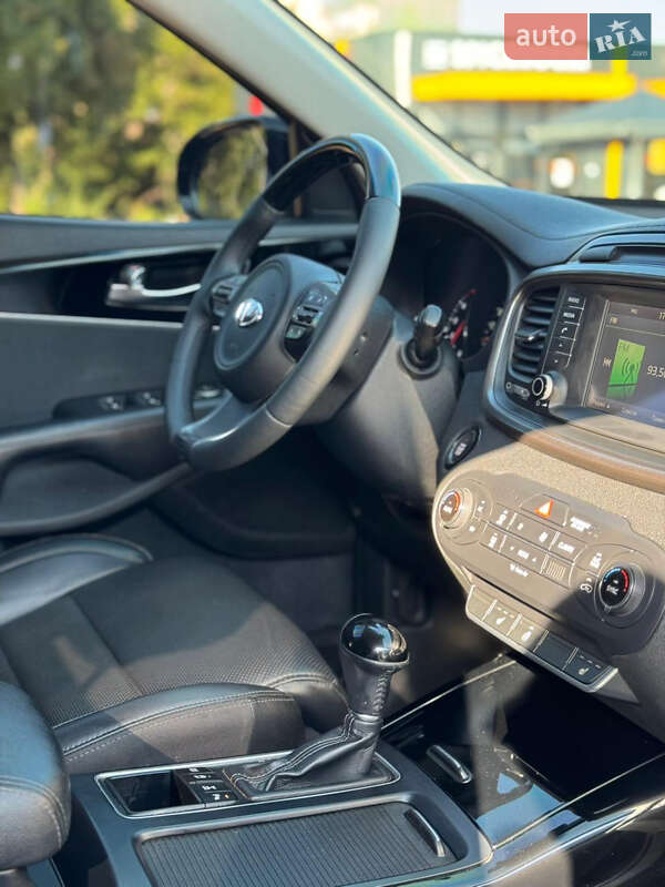 Внедорожник / Кроссовер Kia Sorento 2015 в Кривом Роге