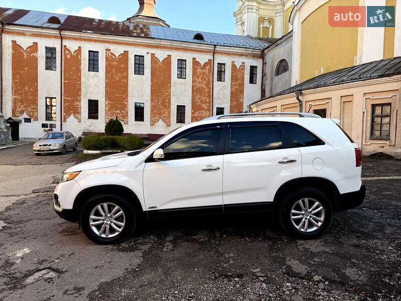 Внедорожник / Кроссовер Kia Sorento 2010 в Кременце