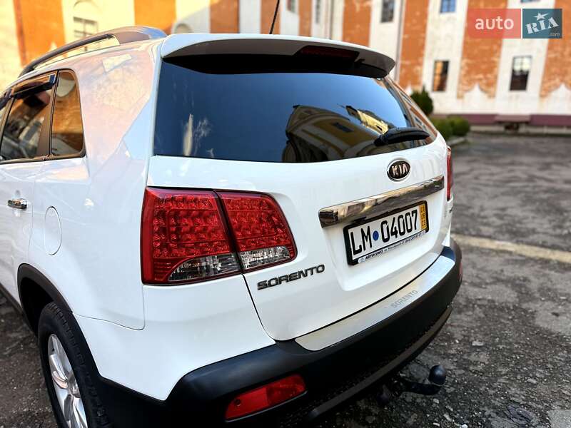 Внедорожник / Кроссовер Kia Sorento 2010 в Кременце