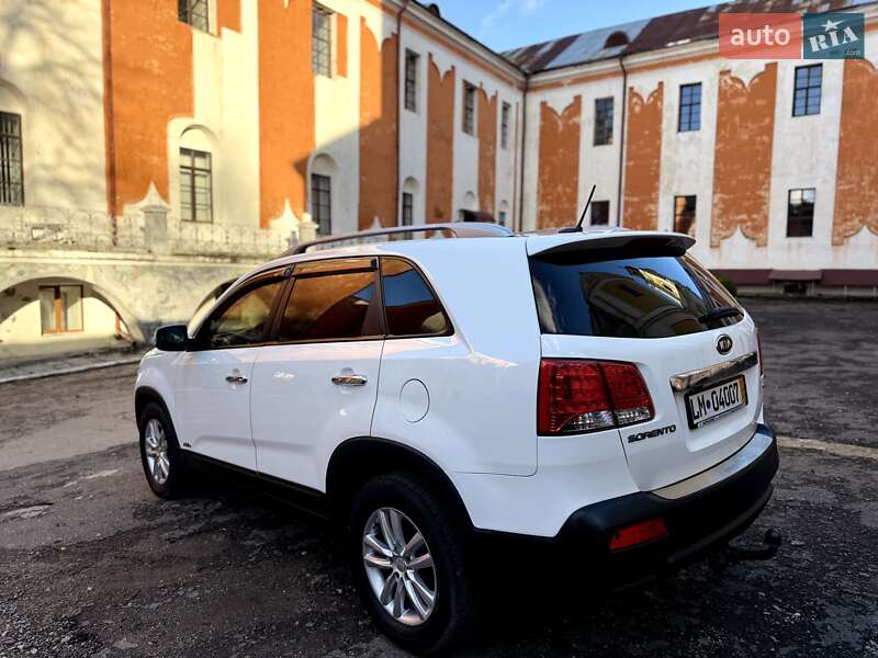 Внедорожник / Кроссовер Kia Sorento 2010 в Кременце