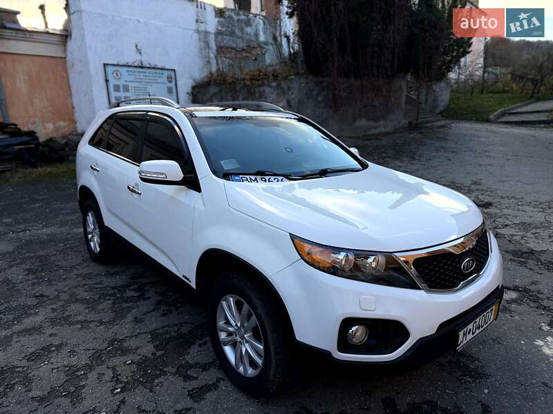 Внедорожник / Кроссовер Kia Sorento 2010 в Кременце