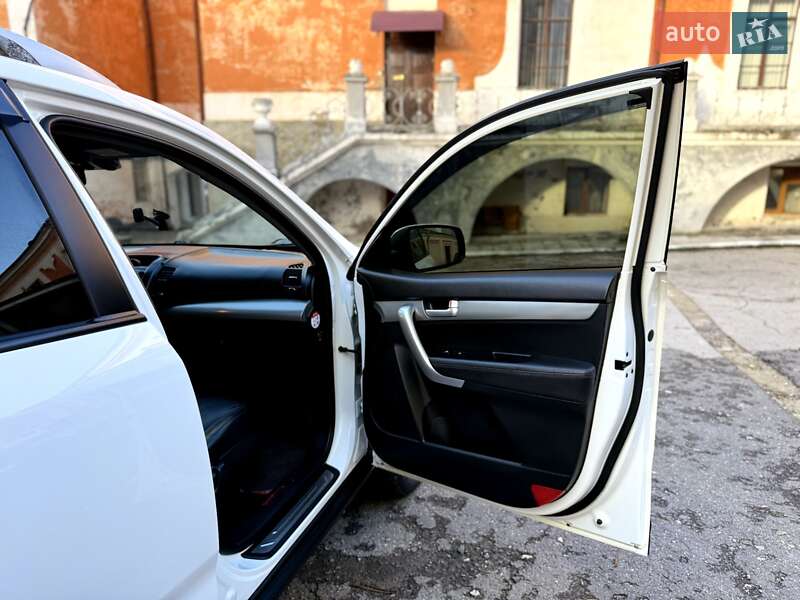 Внедорожник / Кроссовер Kia Sorento 2010 в Кременце