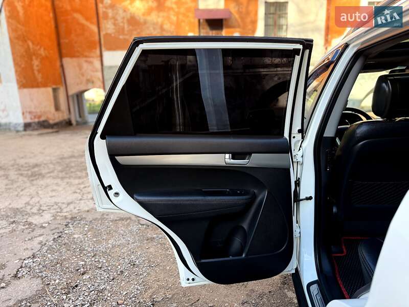 Внедорожник / Кроссовер Kia Sorento 2010 в Кременце