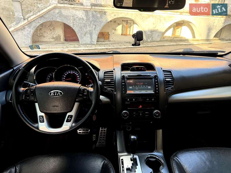 Внедорожник / Кроссовер Kia Sorento 2010 в Кременце