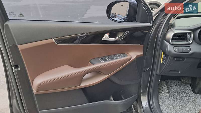 Внедорожник / Кроссовер Kia Sorento 2015 в Киеве