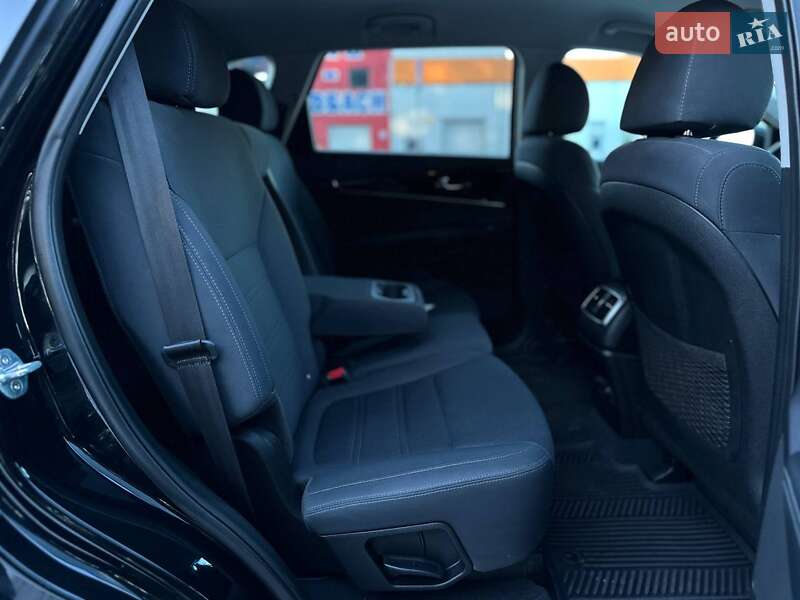 Внедорожник / Кроссовер Kia Sorento 2019 в Киеве фото 17 Внедорожник / Кроссовер Kia Sorento 2019 в Киеве