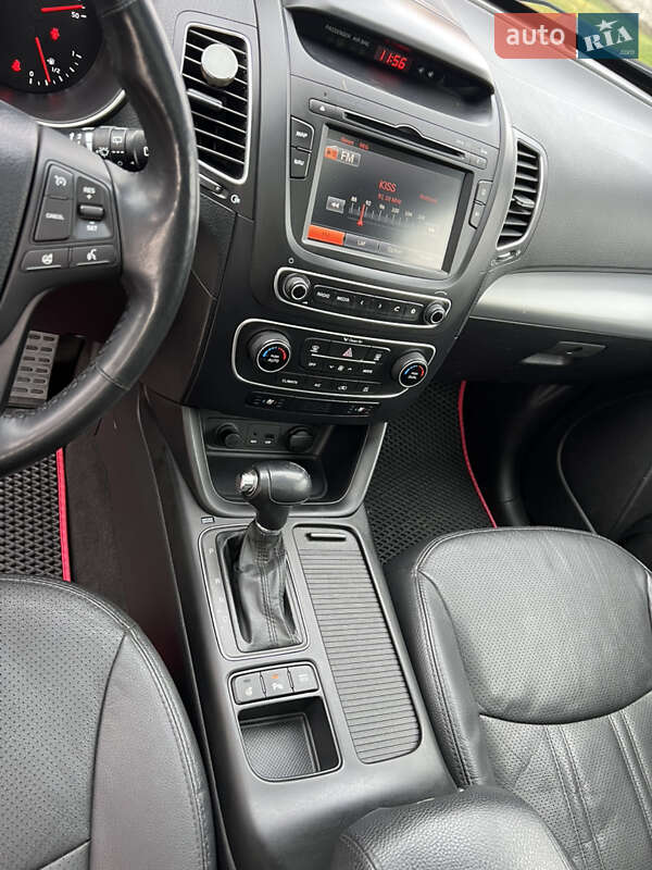 Позашляховик / Кросовер Kia Sorento 2013 в Львові