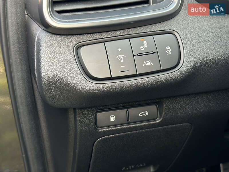 Внедорожник / Кроссовер Kia Sorento 2016 в Самборе фото 38 Внедорожник / Кроссовер Kia Sorento 2016 в Самборе