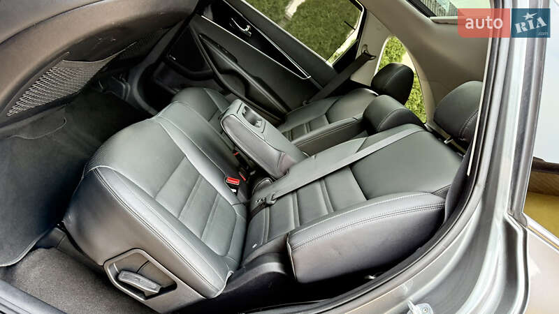 Внедорожник / Кроссовер Kia Sorento 2015 в Черновцах