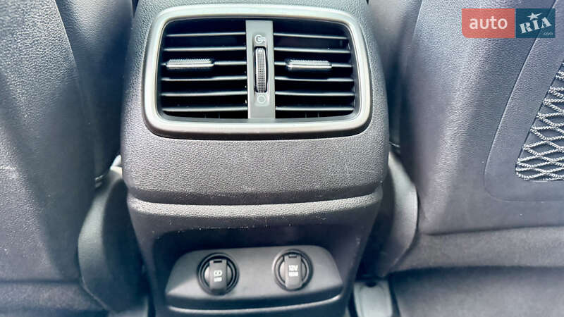 Внедорожник / Кроссовер Kia Sorento 2015 в Черновцах