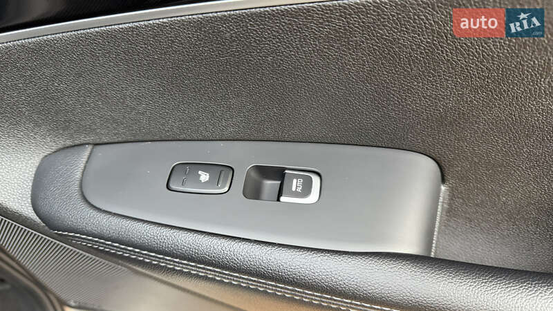 Внедорожник / Кроссовер Kia Sorento 2015 в Черновцах