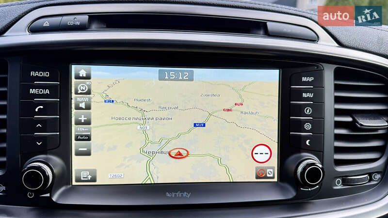 Внедорожник / Кроссовер Kia Sorento 2015 в Черновцах